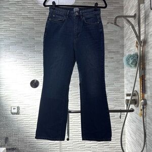 URBAN OUTFITTERS x BDG High Rise Cropped Kick Flare Jeans in Blue Denim 27